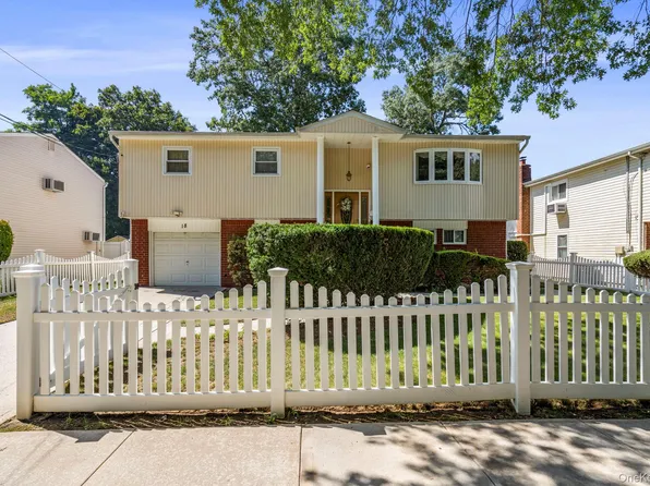18 Brooklyn Avenue, Roosevelt, NY 11575