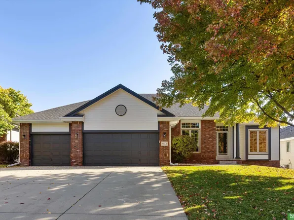 5613 S 163rd Ave, Omaha, NE 68135