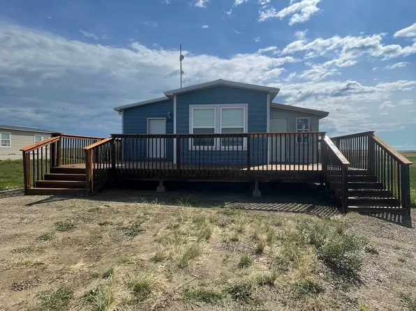 2780 Hillview Estates Dr, Alexander, ND