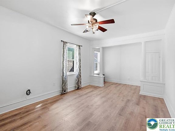 4th image of 211 N 8th St