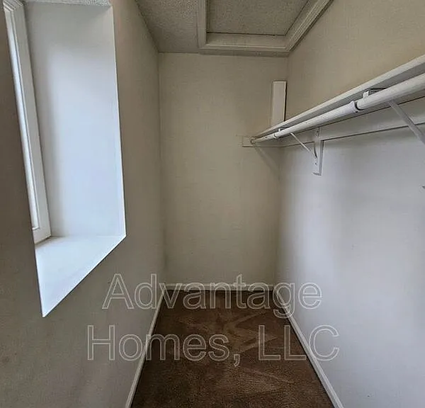 14117 Parkhill Ln — Photo 21