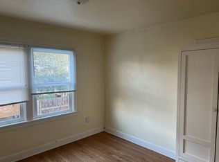 1975 Onyx St #1, Eugene, OR 97403