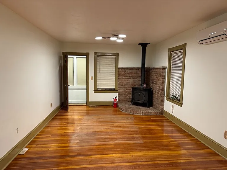 204 Oriole Ave #1 — Photo 7