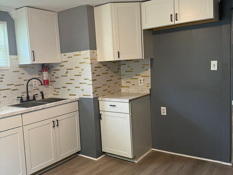 404 Greer Ave — Photo 7