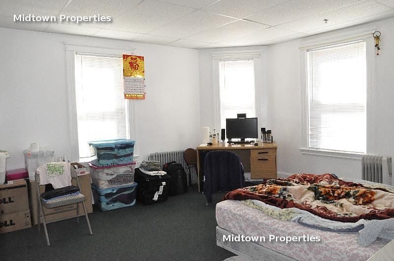 1st image of 8 Old Colony Ave APT 3