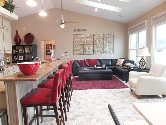 2nd image of 68906 Island Dr