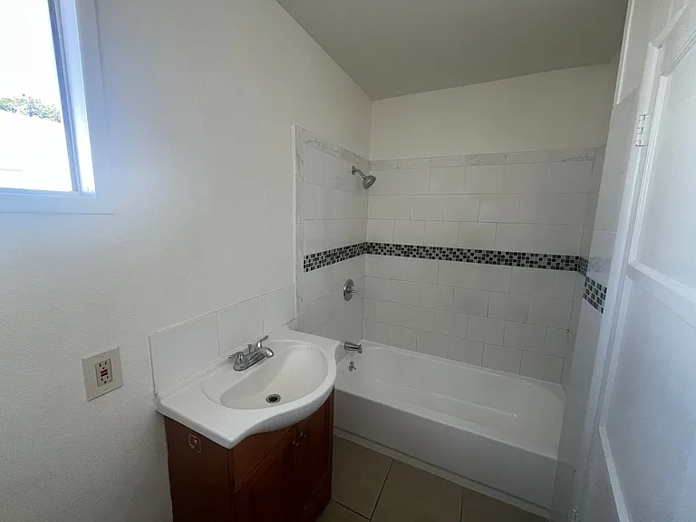 8020 Bright Ave — Photo 12