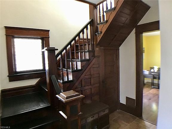 4th image of 246 N Lyman St