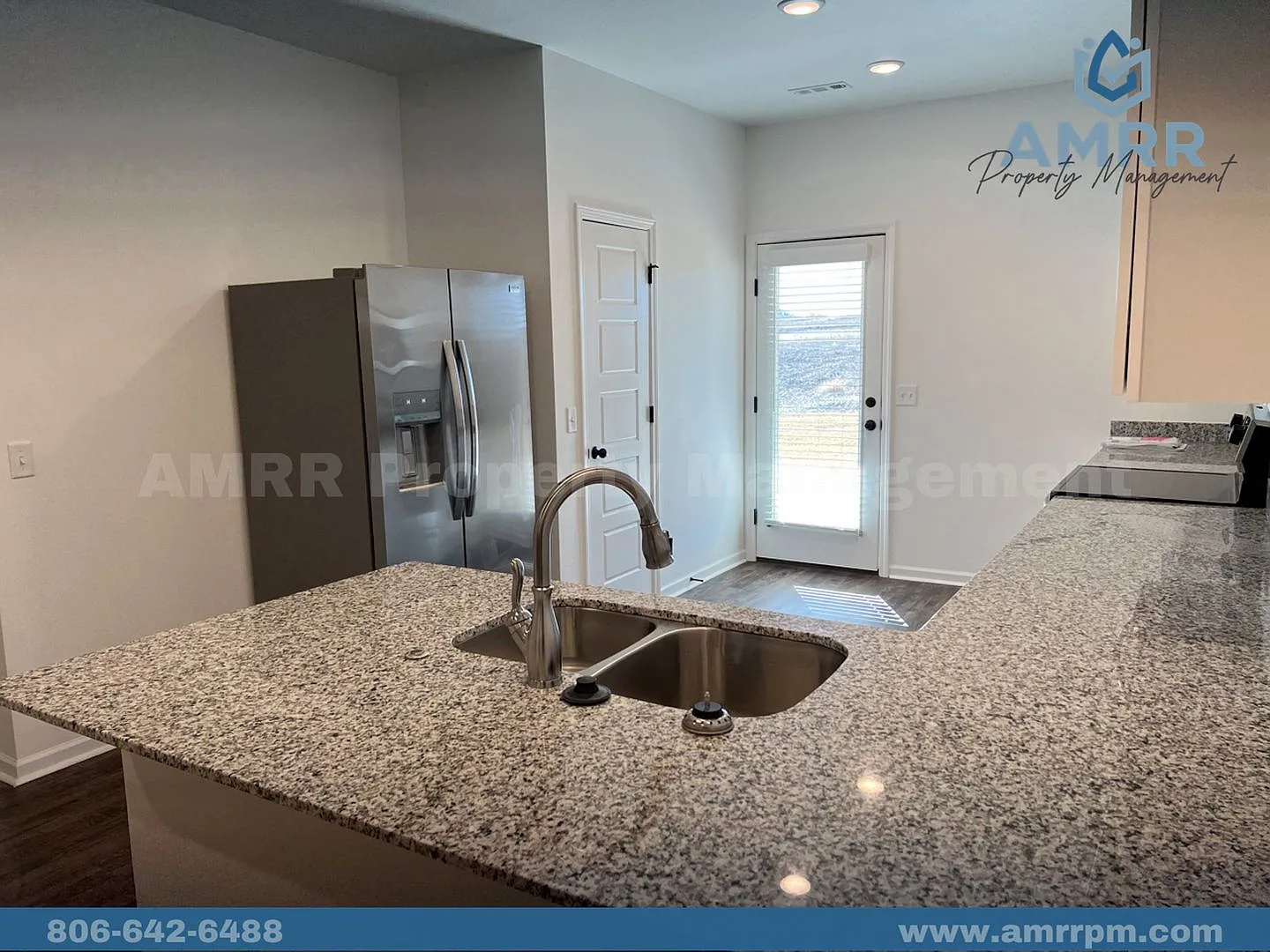 New 3 Bedroom Townhome In Duenweg! — Photo 3