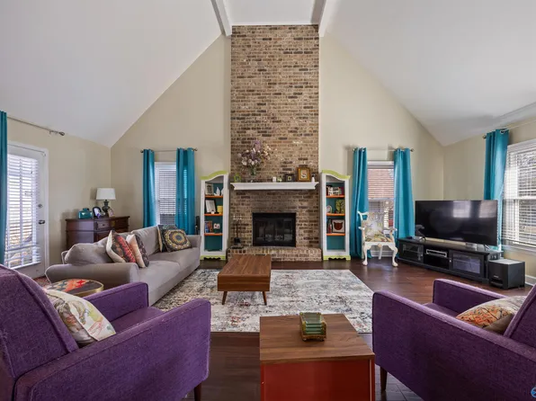 1809 Whisperwood Way NW, Huntsville, AL 35806