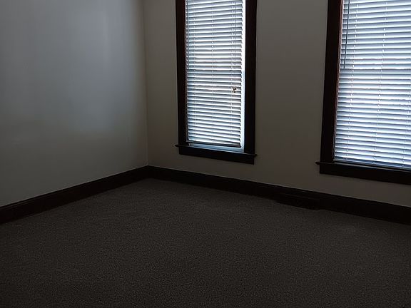 3rd image of 300 Mill St