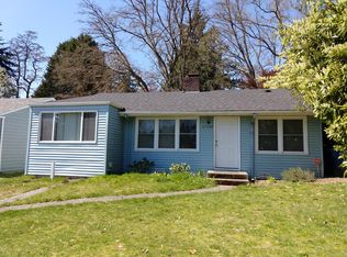 11727 Roosevelt Way NE, Seattle, WA 98125