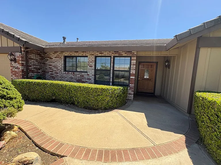 762 Corvey Cir — Photo 3