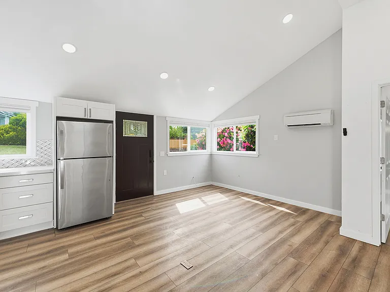 8717 16th Ave SW — Photo 9