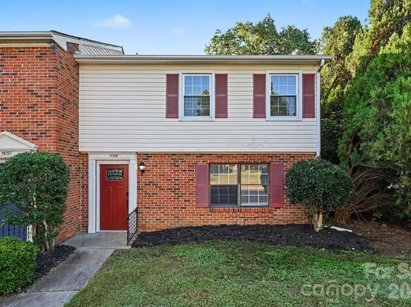 11059 Hunter Trail Ln, Charlotte, NC 28226