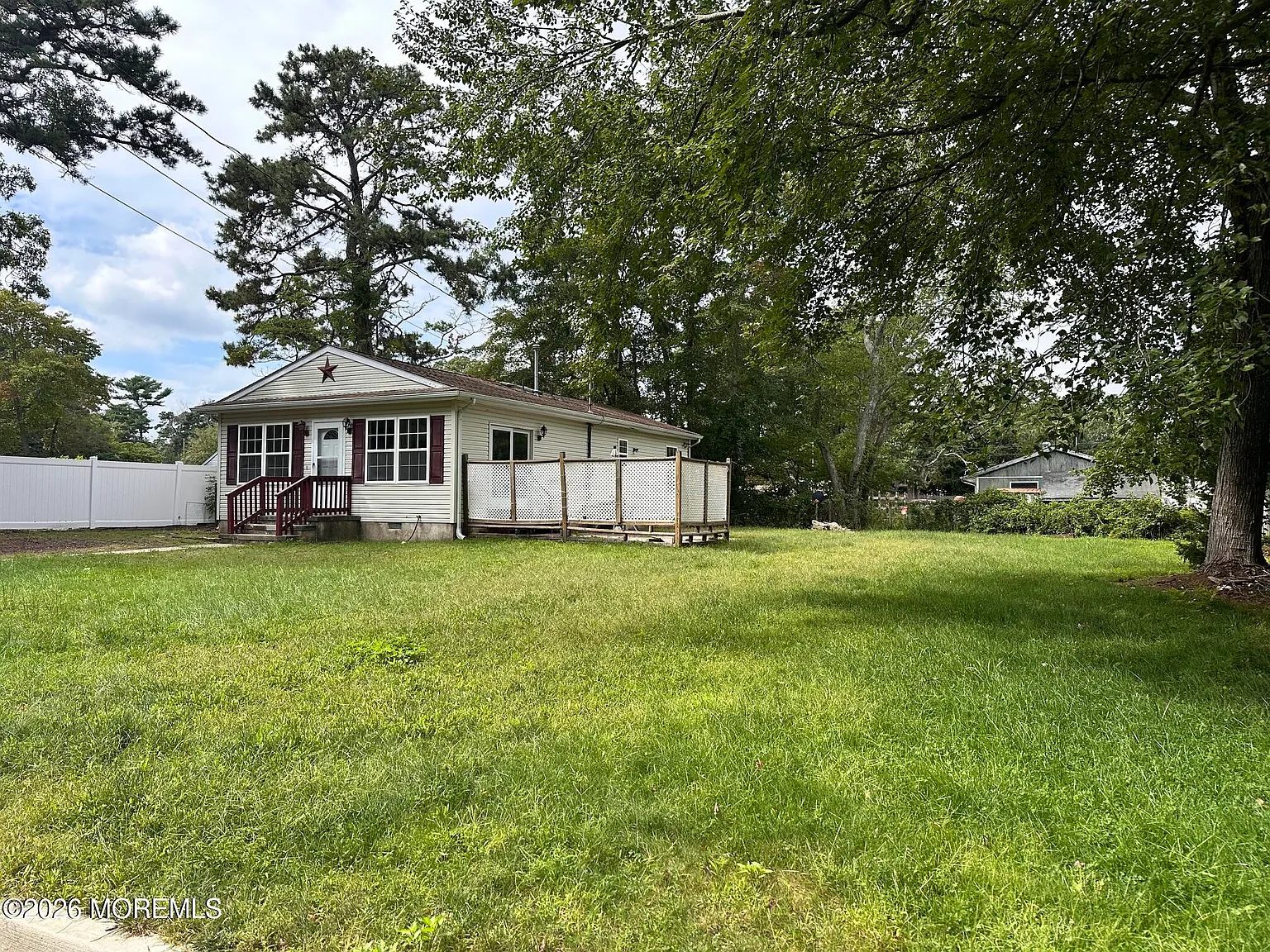 3 bed, 1008 sqft, $3,000 — Photo 2