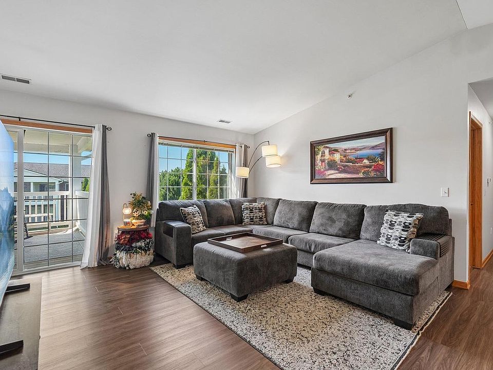 1st image of 835 Lannon TERRACE #1202