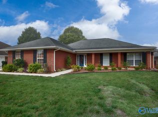 136 Robin Song Ln, Harvest, AL 35749
