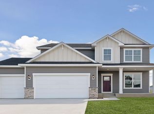 11540 Polaris Ln, Osseo, MN 55369