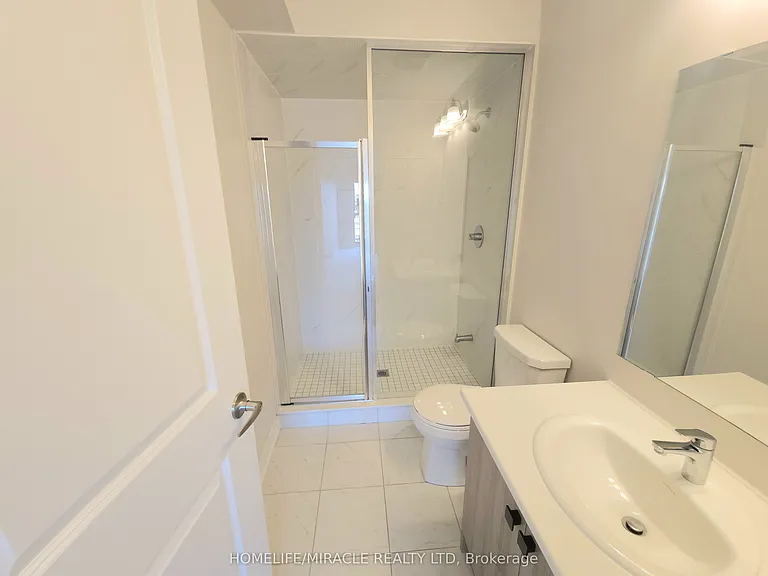 585 Colborne St E — Photo 30