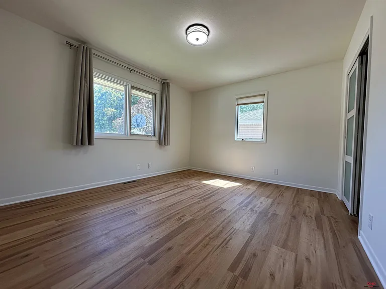 1839 W Arlington Cir — Photo 18