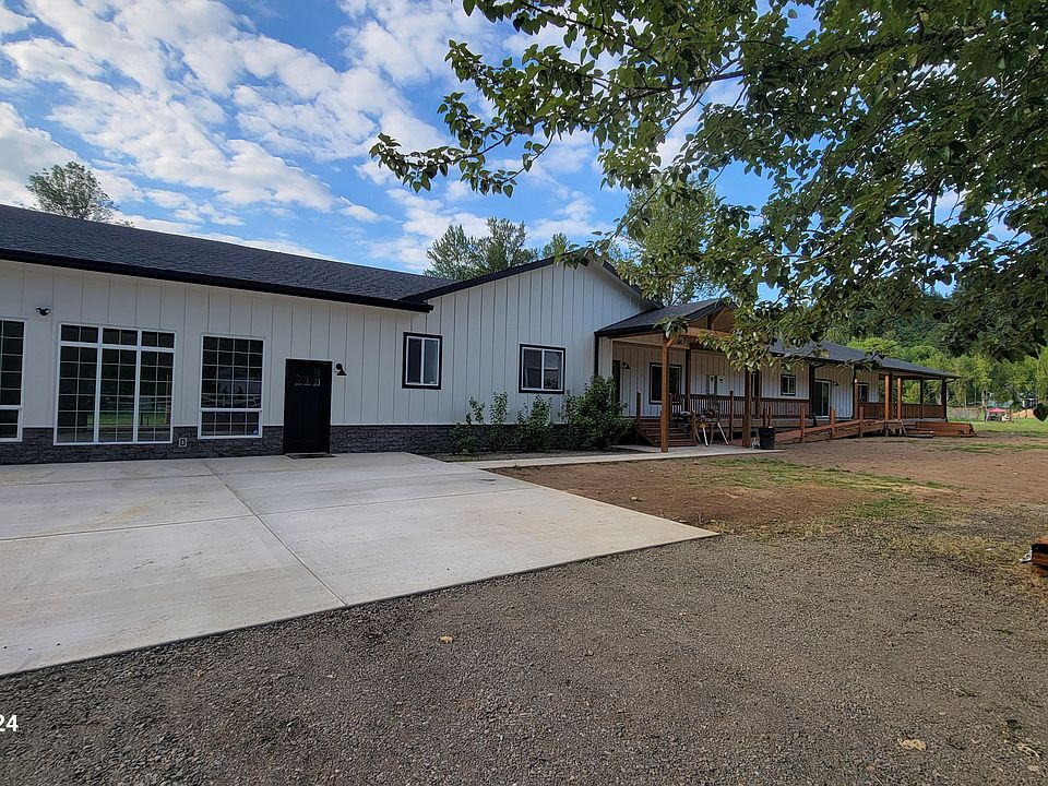1st image of 27949 SE Clapa Ln