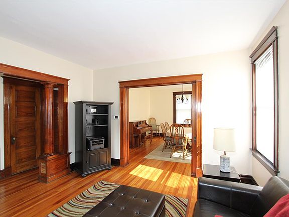 2nd image of 2024 Elm Ave