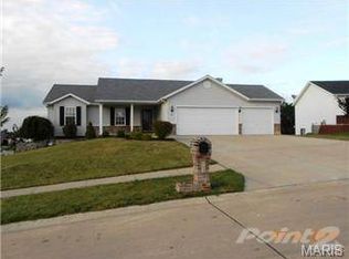 11 Hillsdale Dr, Troy, MO 63379