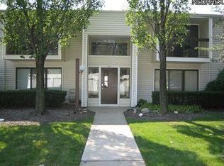 2910 N Bay Dr APT L10, Westlake, OH 44145