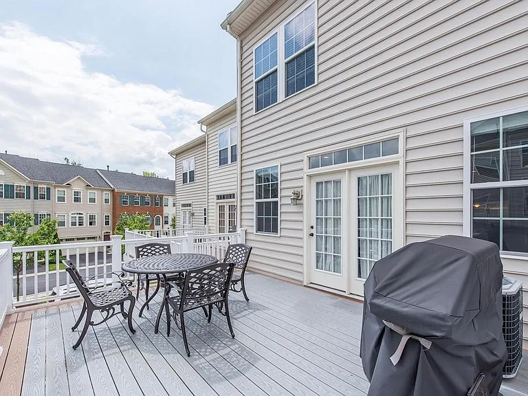 10515 Old Ellicott Cir — Photo 29