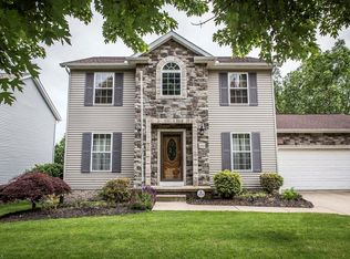 1950 Cherrywood Ln, Akron, OH 44312