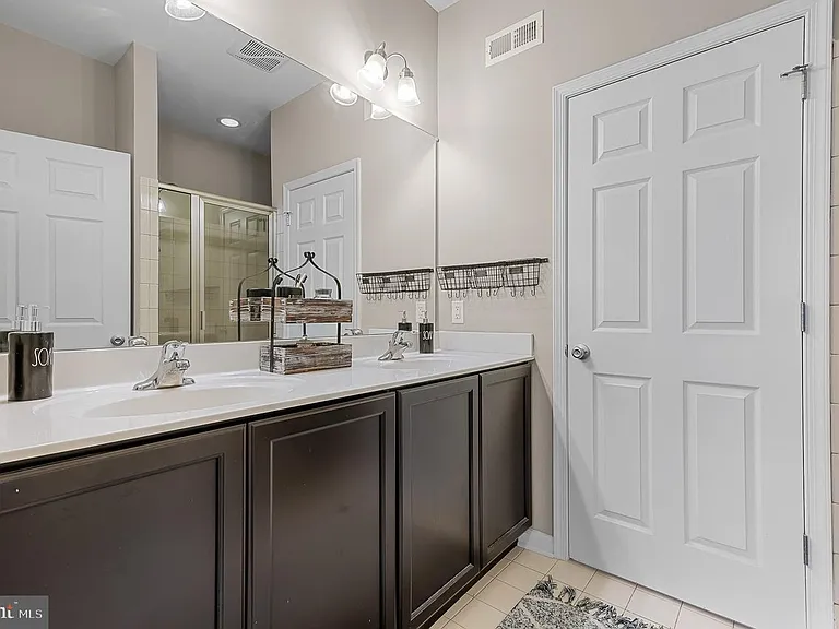 168 Sirius Dr — Photo 16