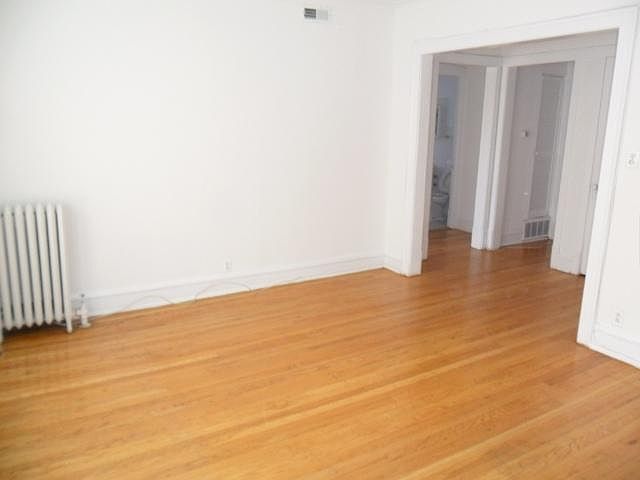 1st image of 1553 W North Shore Ave #3