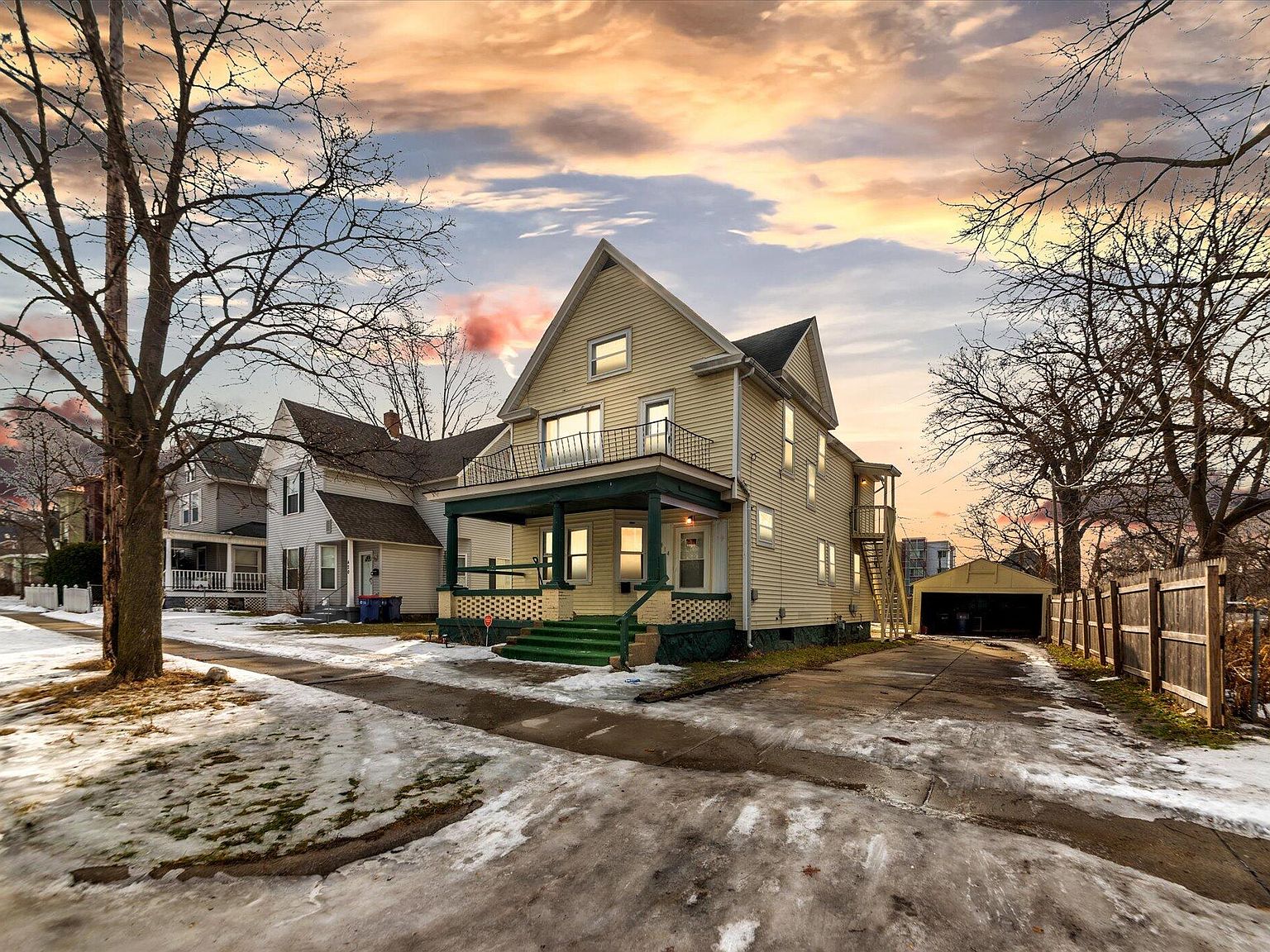 414 Woodlawn St SE, Grand Rapids, MI 49507 Zillow