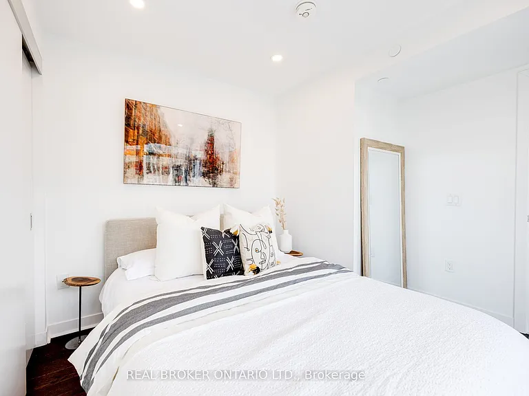 501 Adelaide St W #1308 — Photo 14