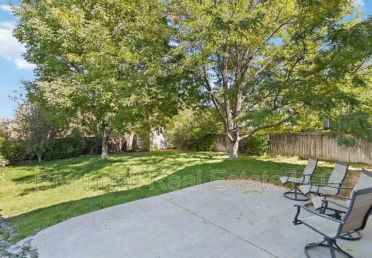 1529 Spring Water Way — Photo 15