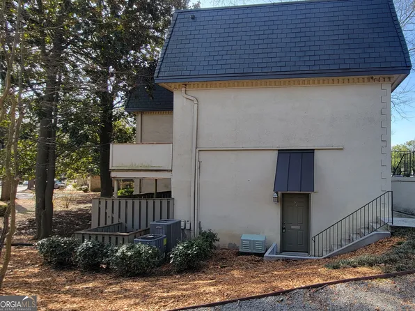 64 Chaumont Sq NW, Atlanta, GA 30327