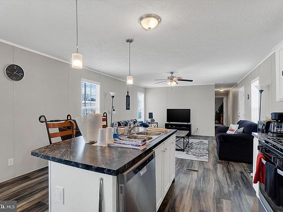 5th image of 239 Chesapeake Est