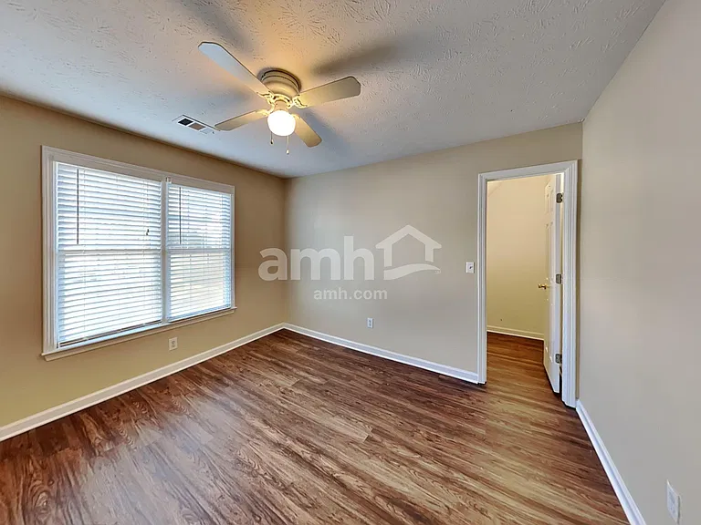 94 Crestview Dr — Photo 16