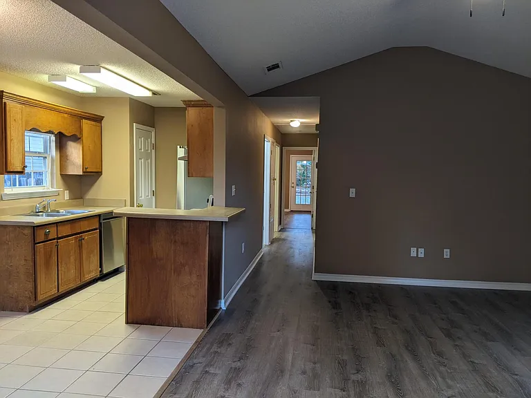 2949 McCarty Ave — Photo 2