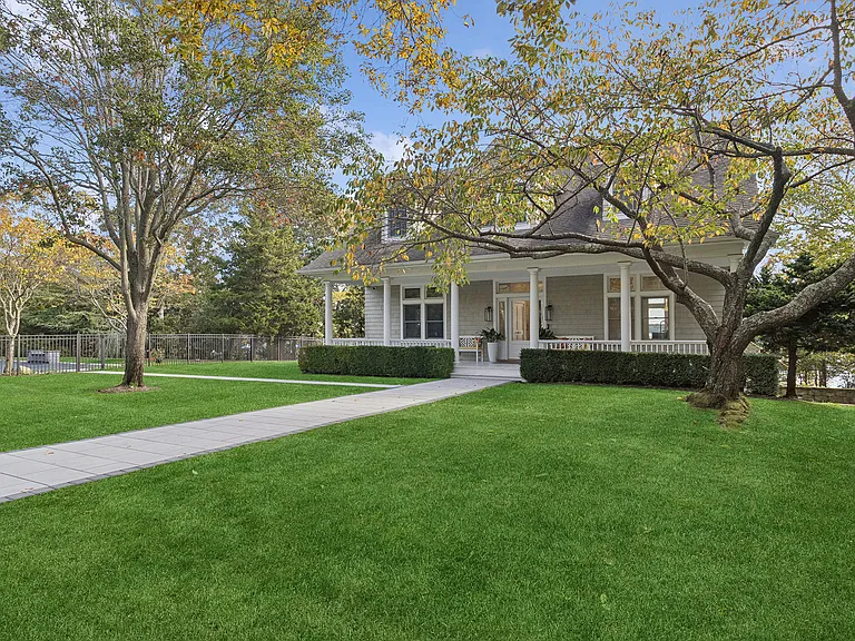64 Three Mile Harbor Dr — Photo 6