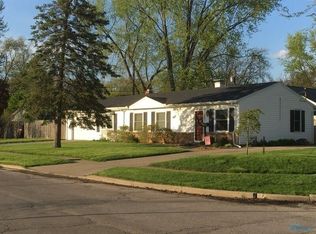 143 Derbyshire Rd, Toledo, OH 43615