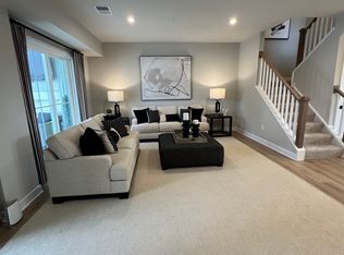 8001 Lake Laurel Ln UNIT B, Glen Allen, VA 23060