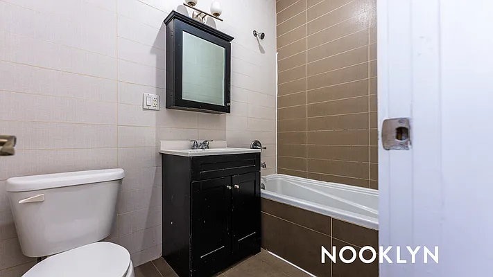 Rented by Nooklyn NYC LLC | media 8