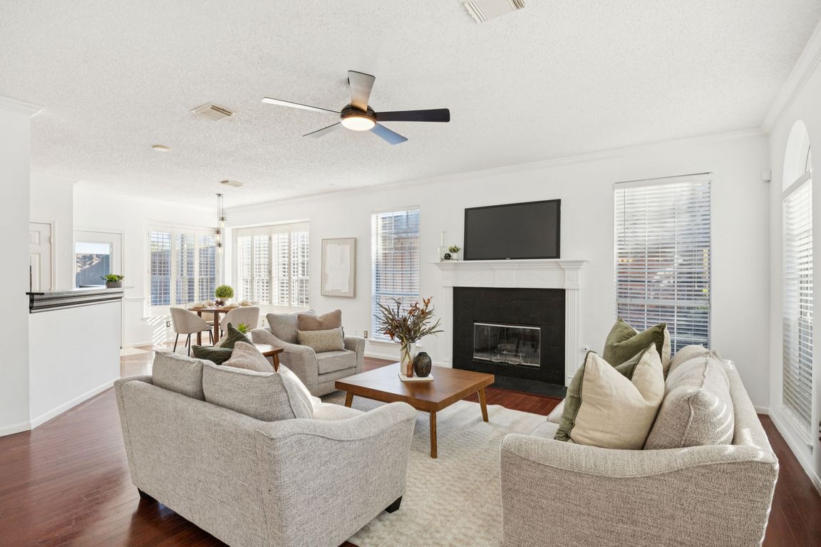 next background image