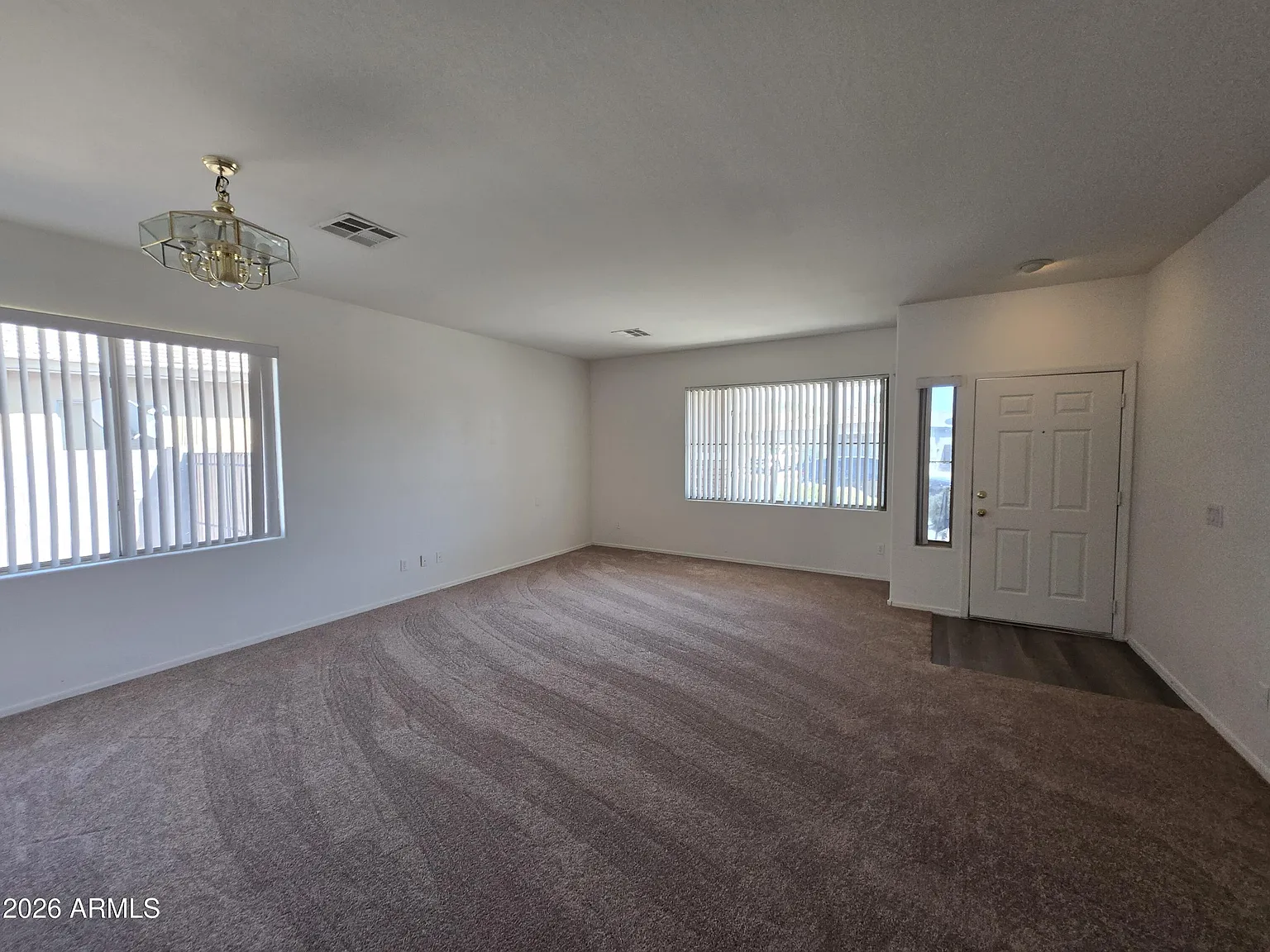 4 bed, 2.0 bath, 2013 sqft, $2,050 — Photo 4
