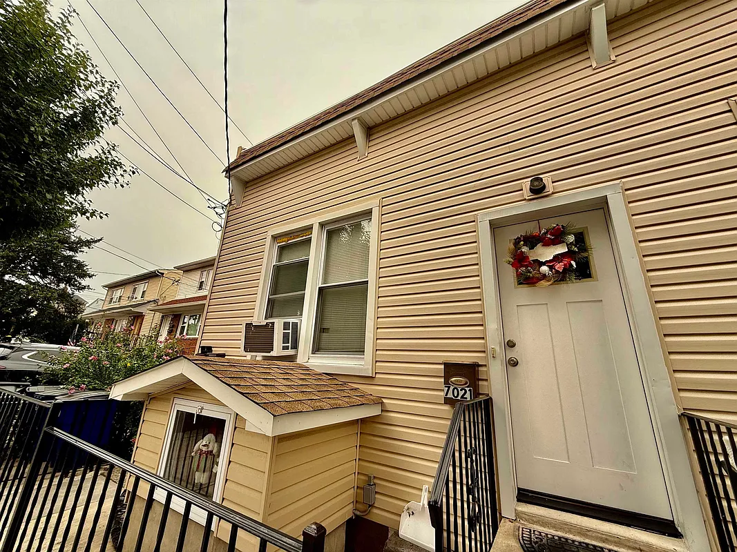 7021 Durham Avenue GROUND FLOOR