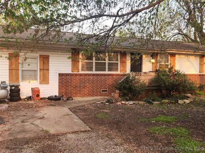 220 S Walnut St, Oologah, OK, 74053
