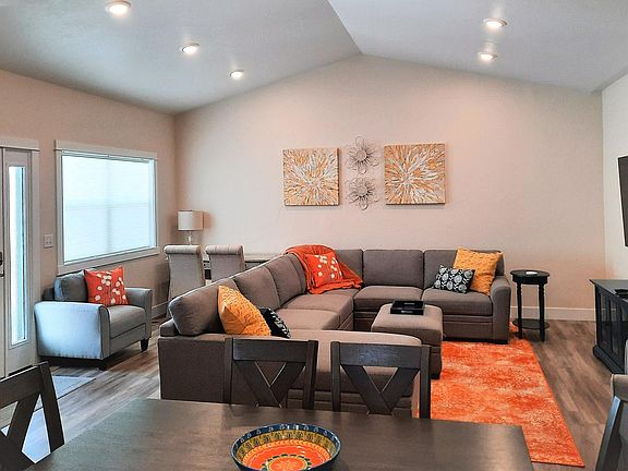 3rd image of 4017 Rachel Ct #B