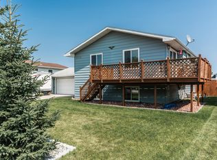 2126 9th Ave NW, East Grand Forks, MN 56721